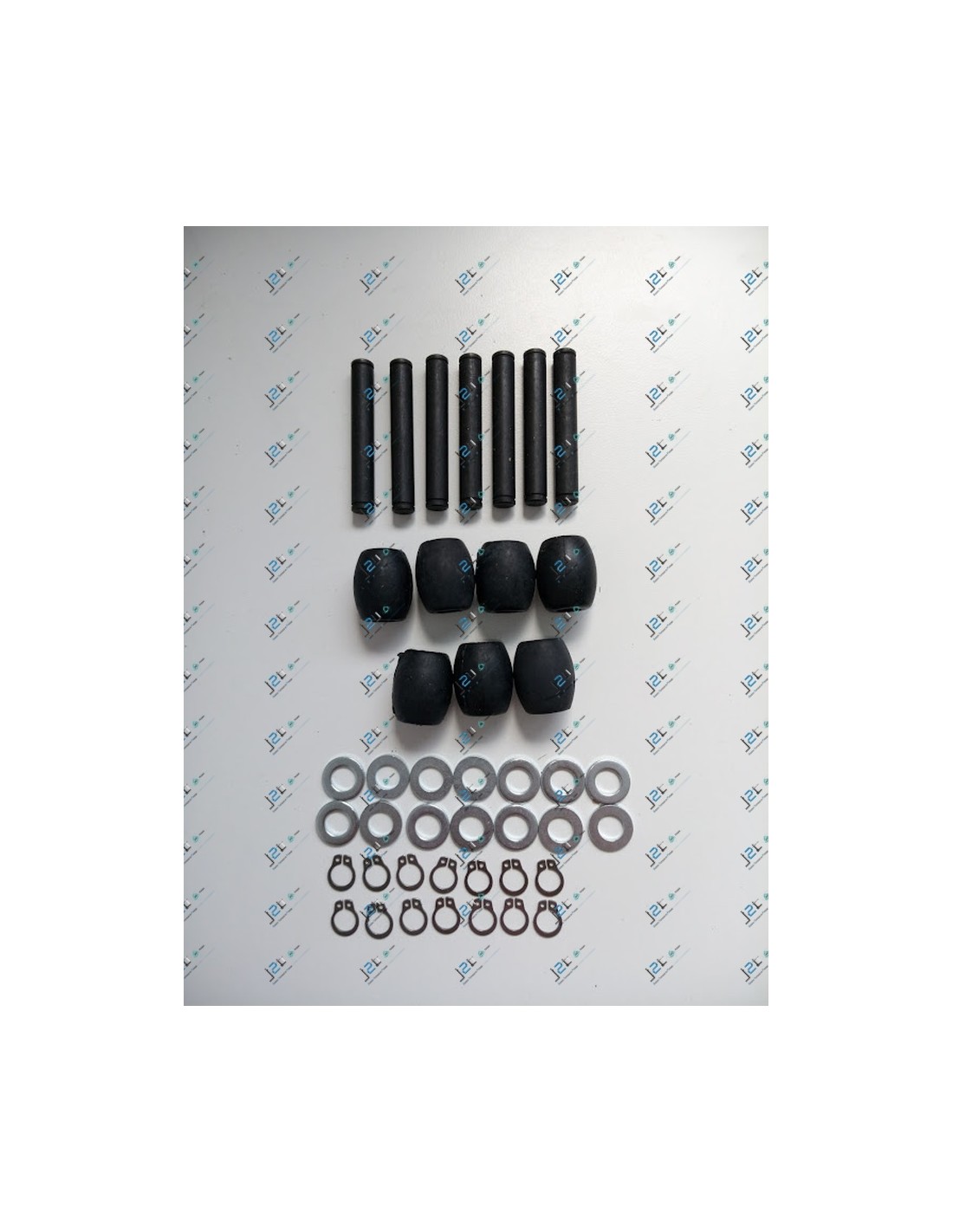 Kit bague : 1 caoutchouc - 1 axe - 2  circlips - 2 rondelles pour plateau d'accouplement